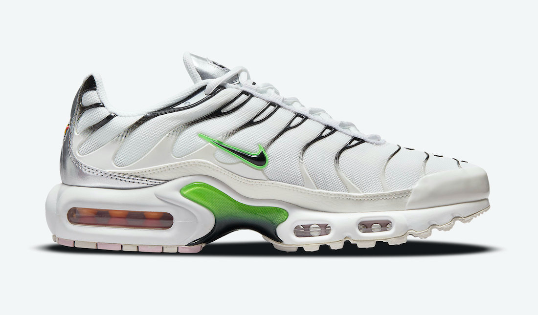 Air Max Plus  White Green Strike  DN6997-100