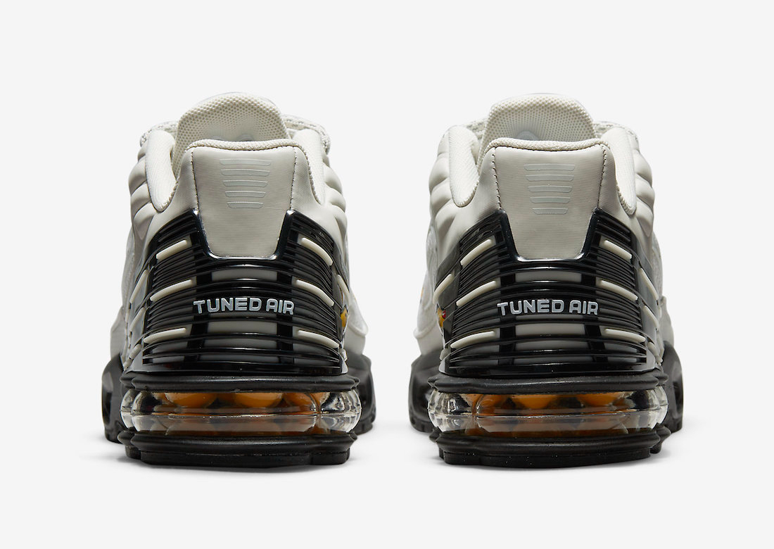 Air Max Plus 3  Light Bone University Gold  DQ1105-001