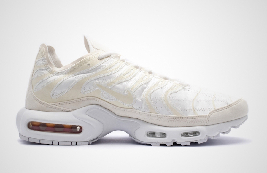 Air Max Plus Deconstructed  White  CD0882-100