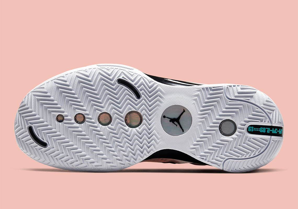 Jordan Reps 34 Low  Guo Ailun  CZ7748-100