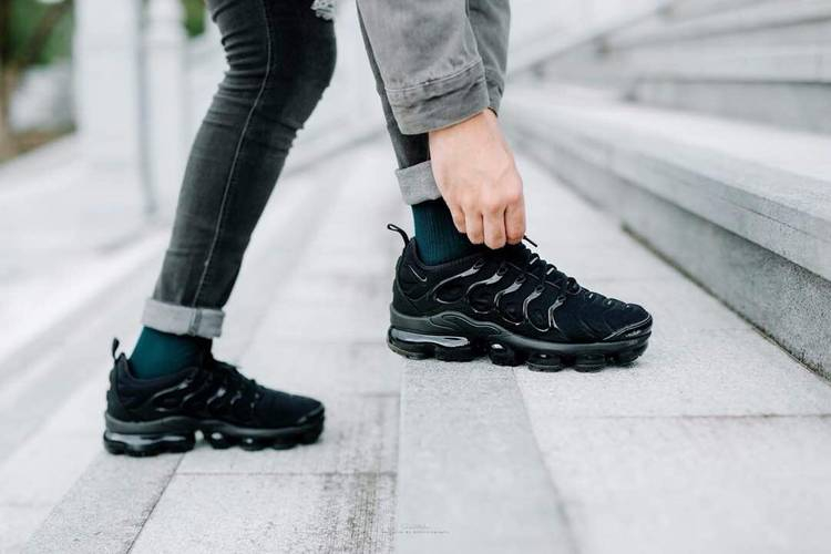 Air VaporMax Plus  Triple Black  924453-004