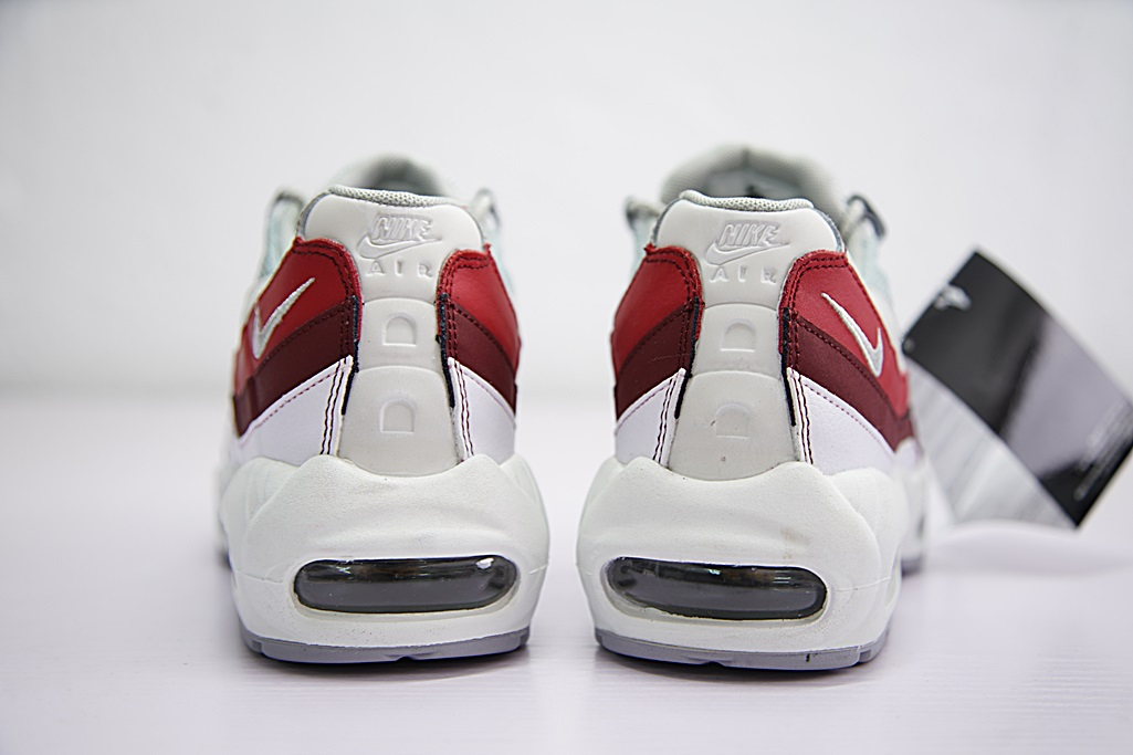Air Max 95 Essential  Pure Platinum  749766-103