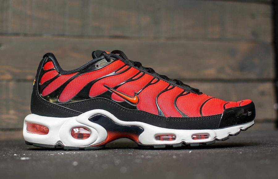 Air Max Plus  Team Orange Team Red  852630-023
