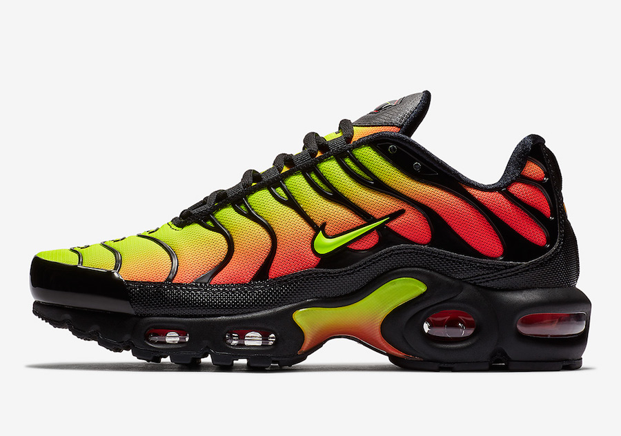 Air Max Plus  Volt  AQ9979-001