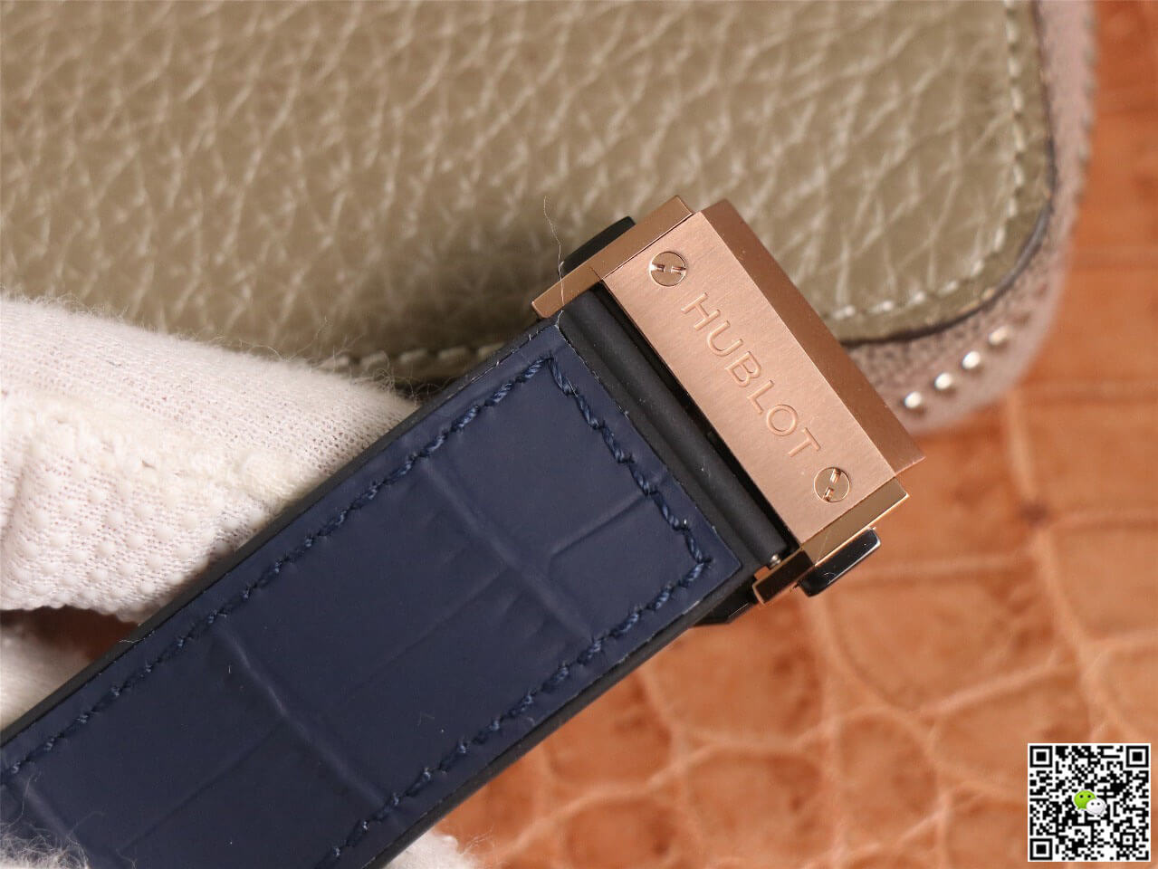 Replica Hublot Classic Fusion 511.OX.7180.LR 1:1 Best Edition WWF Factory Rose Gold
