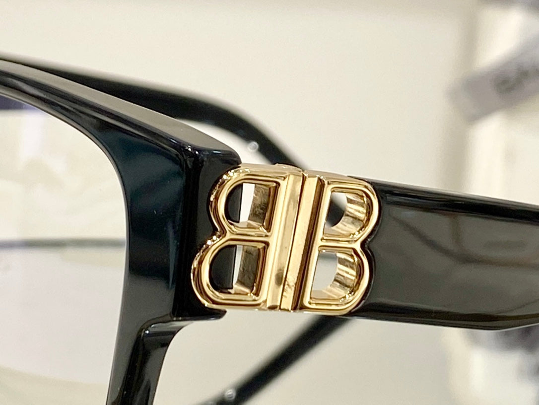 Ba1en*iaga Glasses