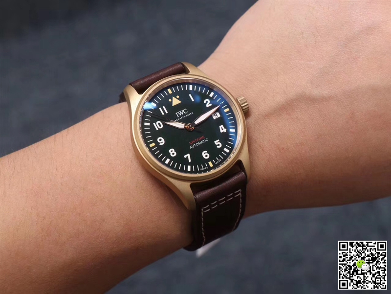 Replica IWC Pilot Spitfire IW326802 1:1 Best Edition MKS Factory Black Dial Swiss ETA9015