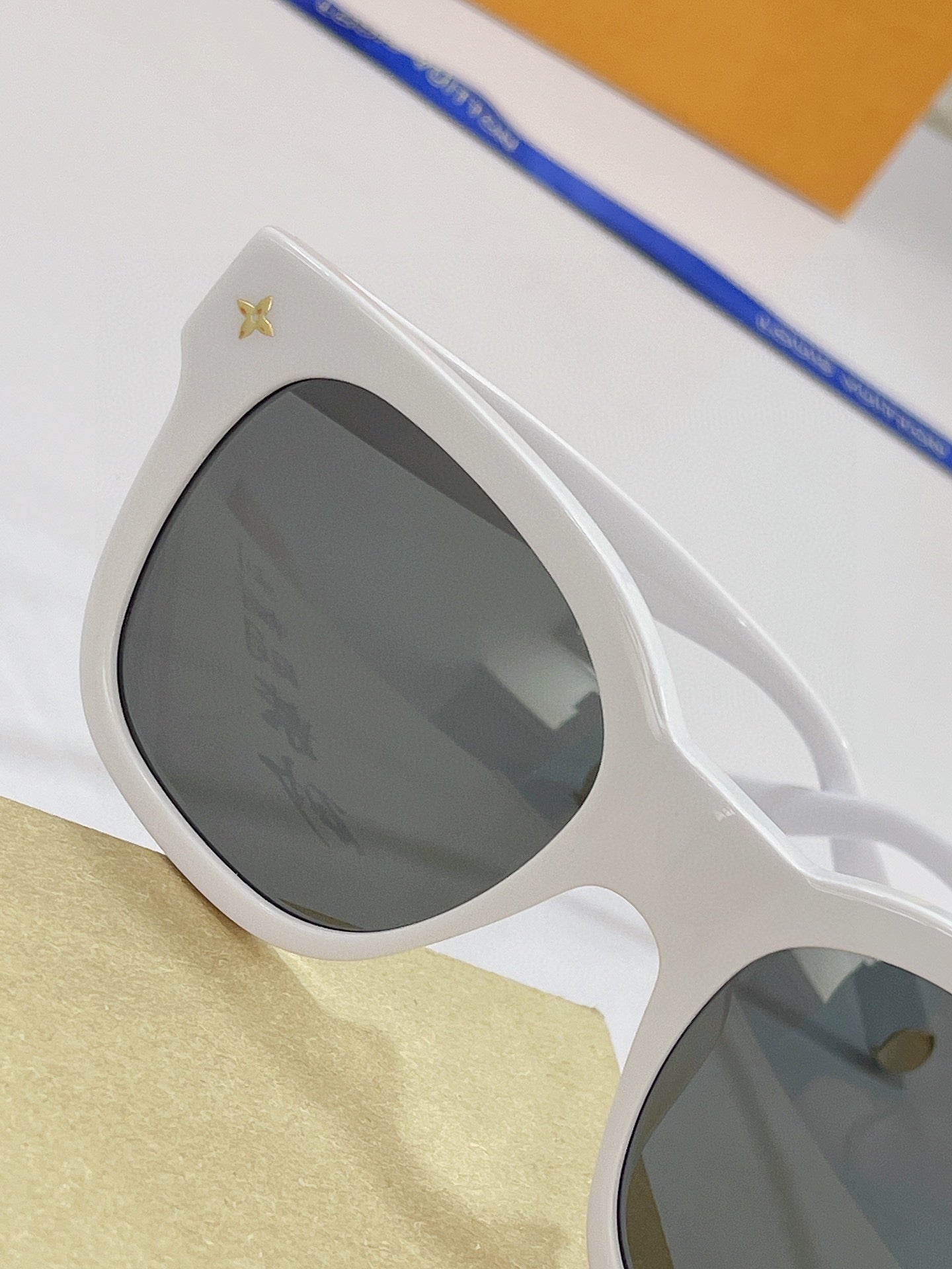 L0vis Vvtt0n Sunglasses