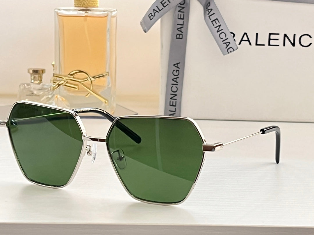 Ba1en*iaga Sunglasses Dupe