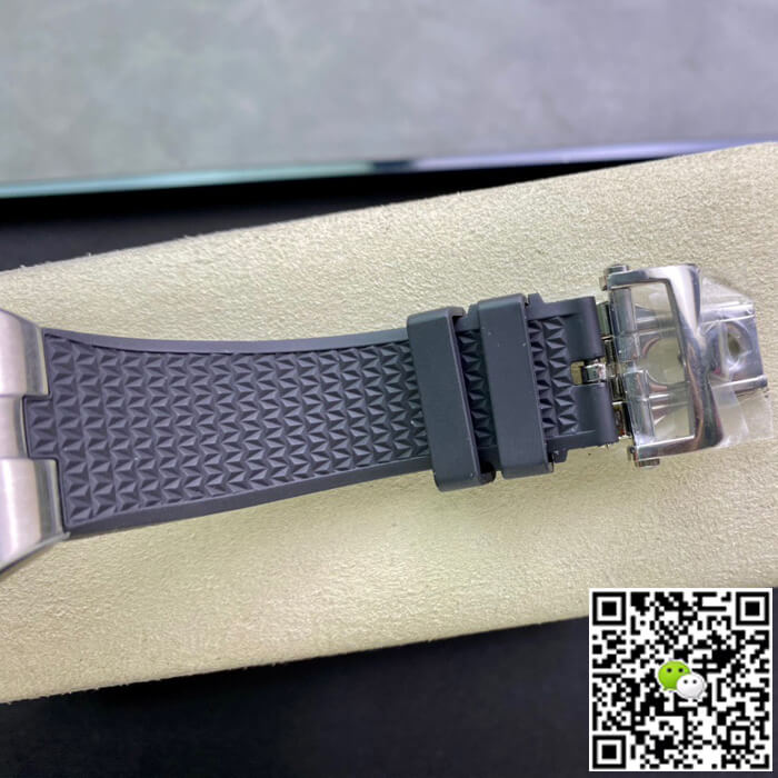 Replica Vacheron C0nstan1n Overseas 5500V/110A-B148 1:1 Best Edition 8F Factory Rubber Strap