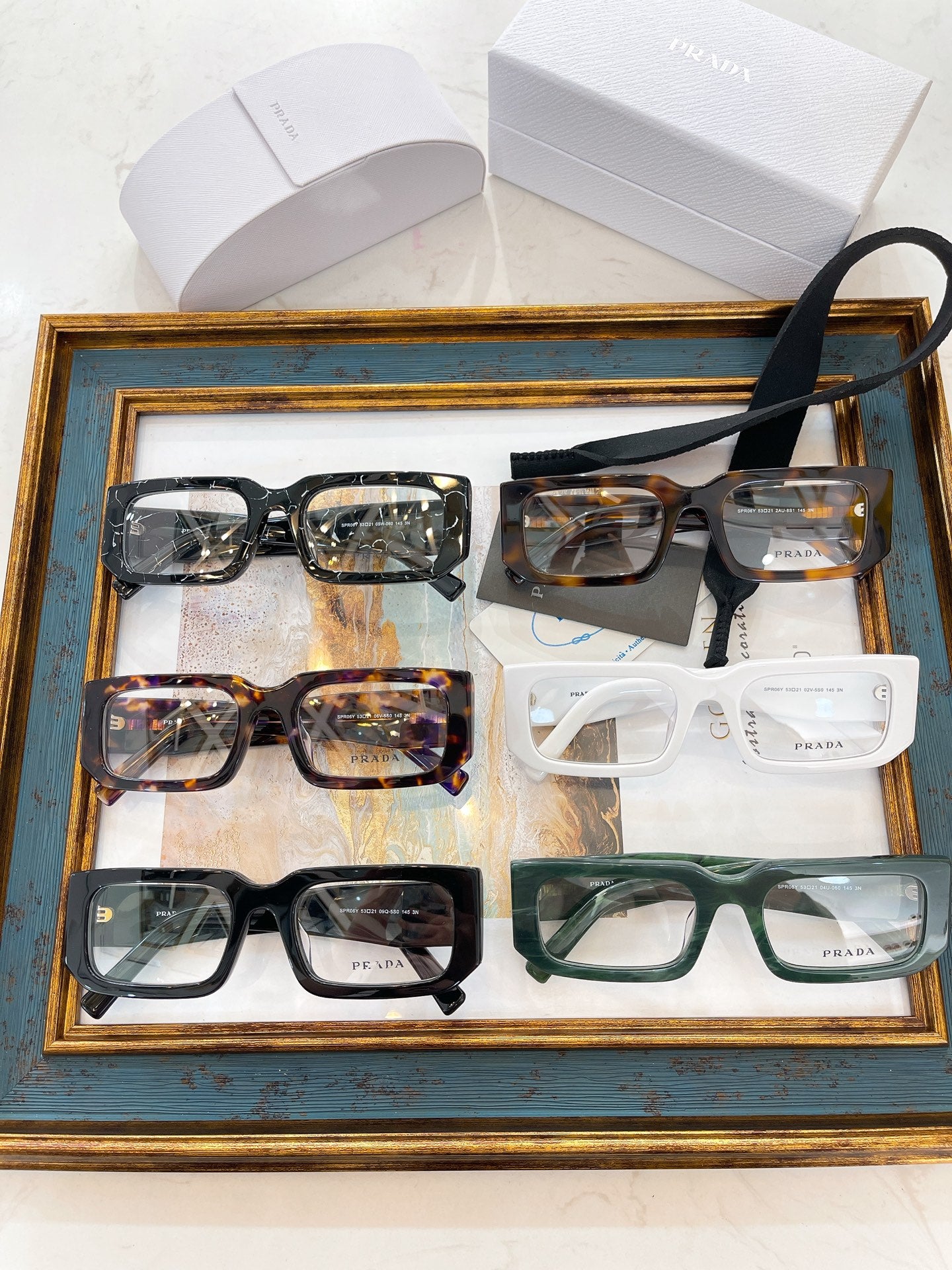 Pra*a Glasses