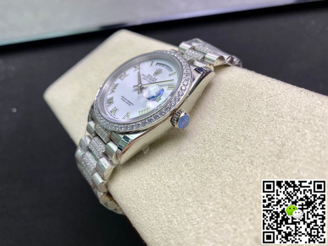 Replica R01ex Day Date M128349RBR-0026 1:1 Best Edition EW Factory White Dial