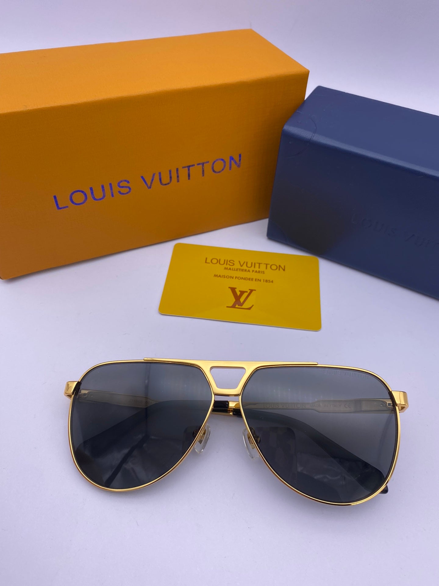 L0vis Vvtt0n Sunglasses