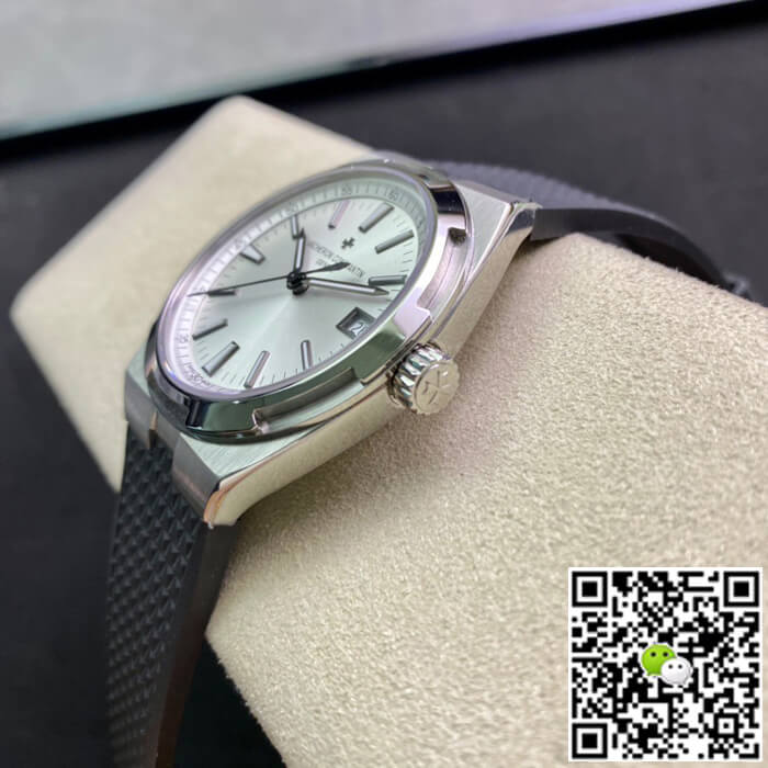 Replica Vacheron C0nstan1n Overseas 4500V 1:1 Best Edition 8F Factory Black Strap