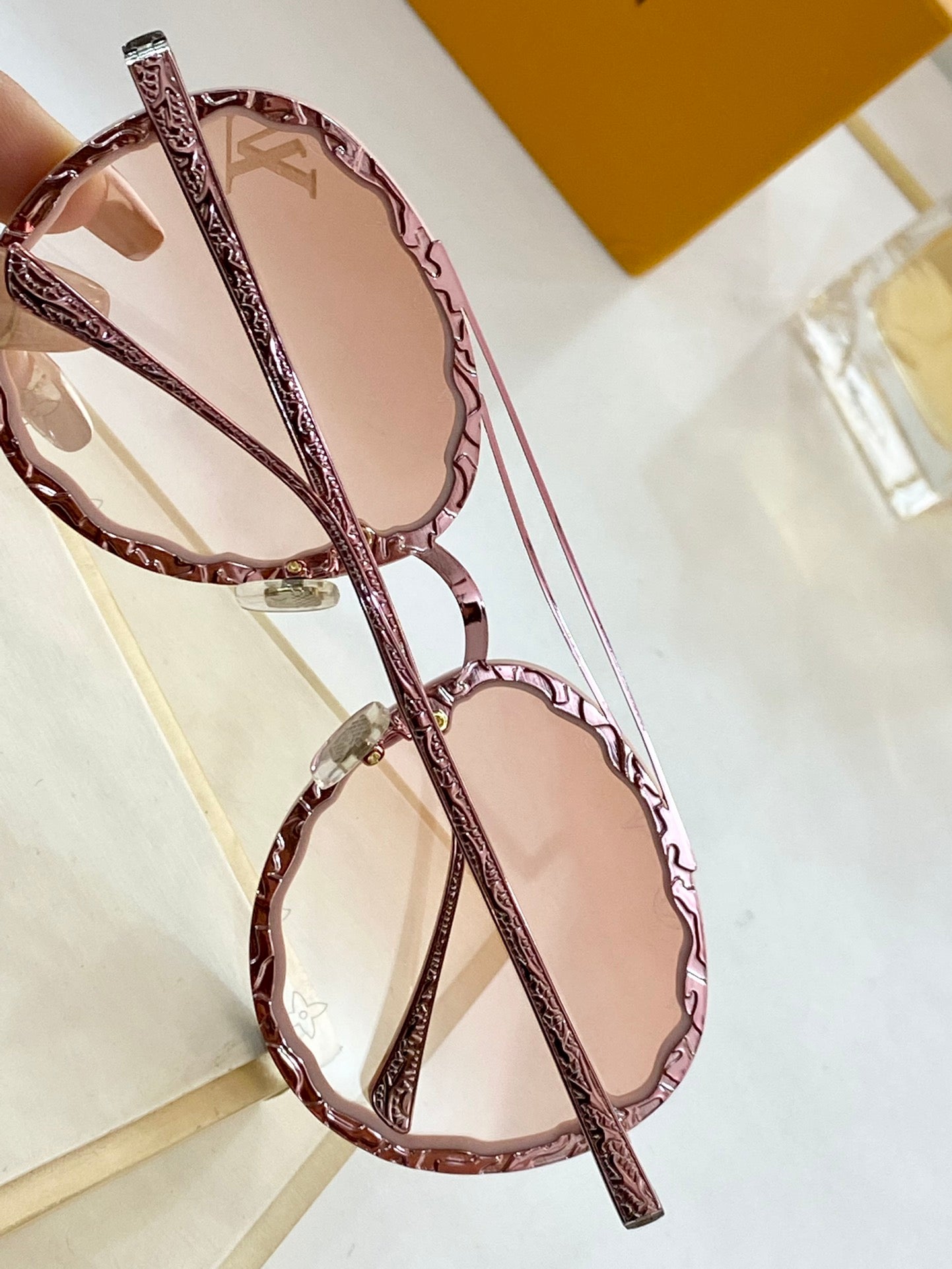 L0vis Vvtt0n Sunglasses