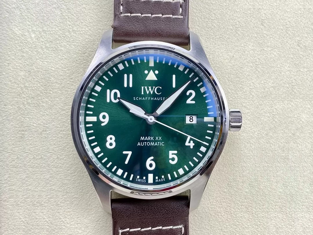 Replica IWC Pilot IW328205 1:1 Best Edition M+ Factory Brown Strap