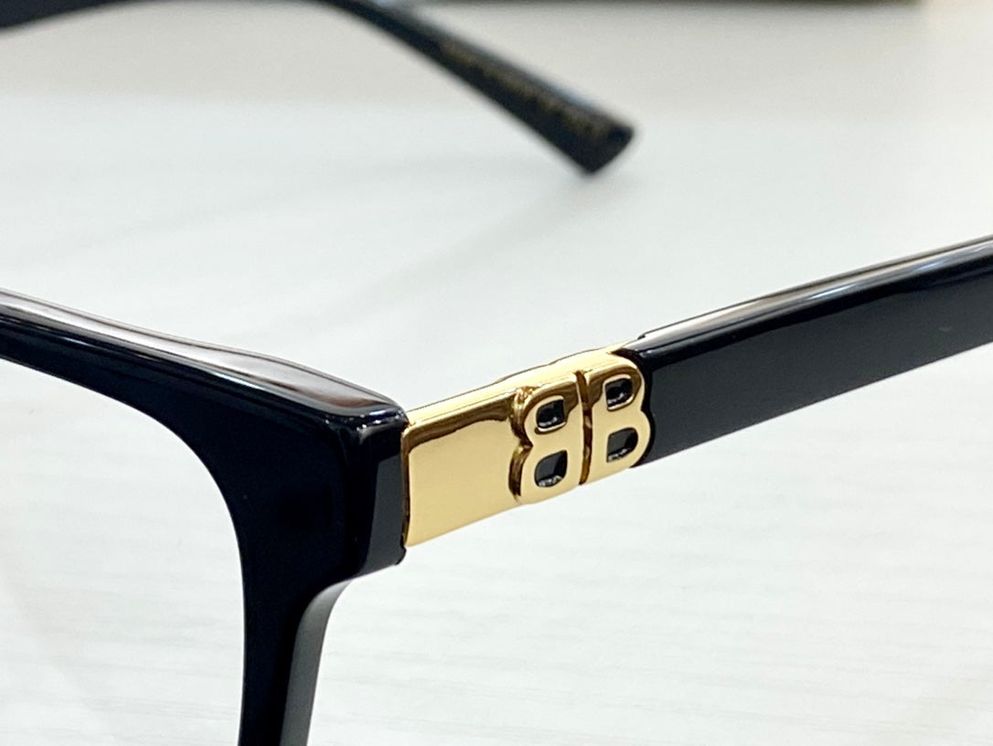 Ba1en*iaga Glasses