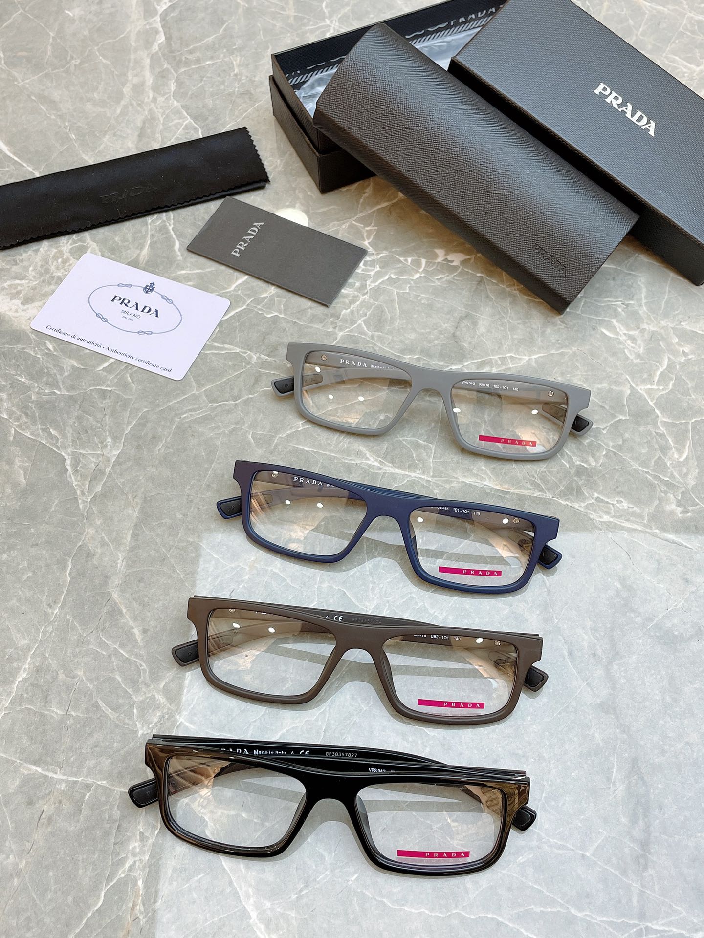 Pra*a Glasses Dupe Replica Pra*a Sunglasses