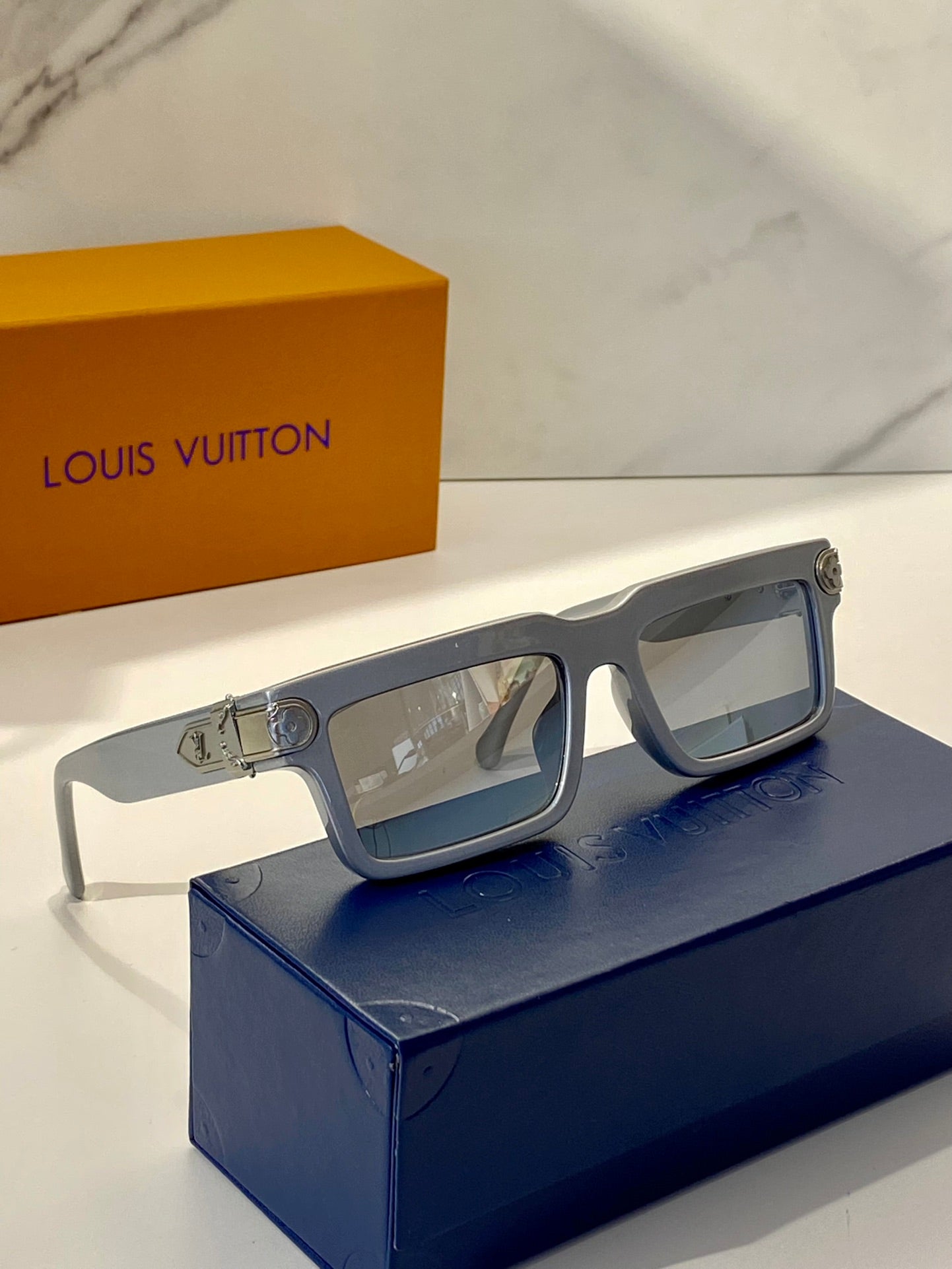 L0vis Vvtt0n Sunglasses