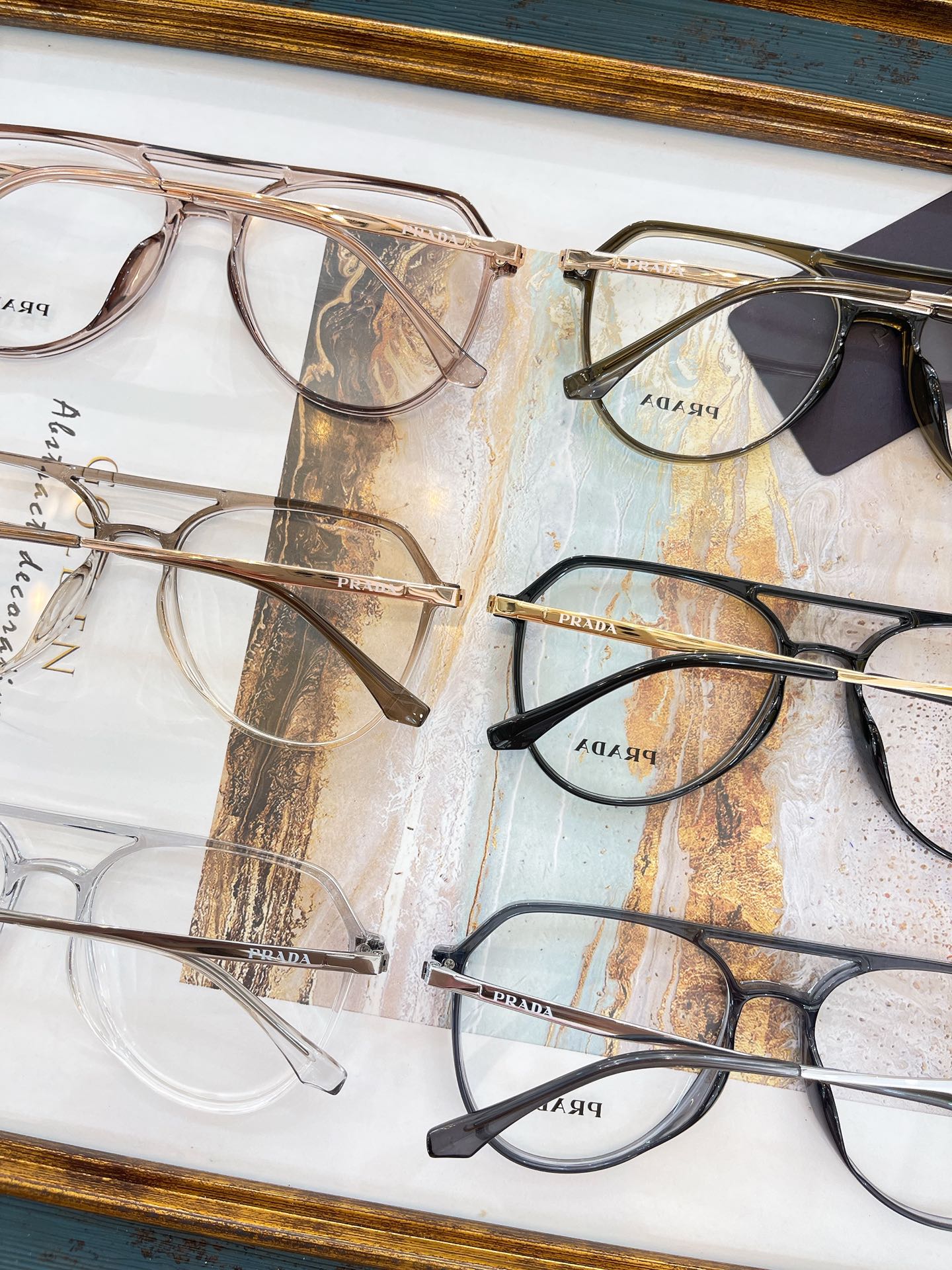 Pra*a Glasses