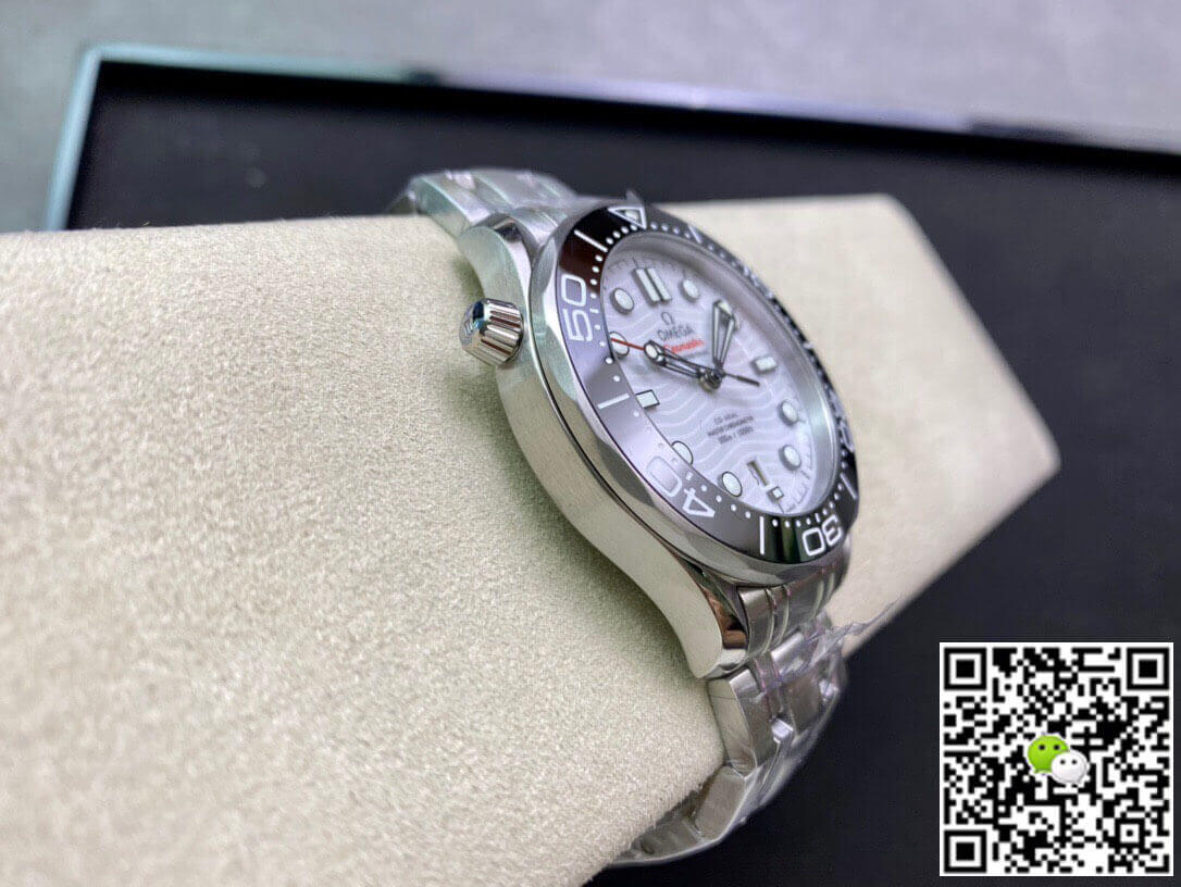 Replica 0me*ga Seamaster Diver 300M 210.30.42.20.04.001 1:1 Best Edition OR Factory White Dial