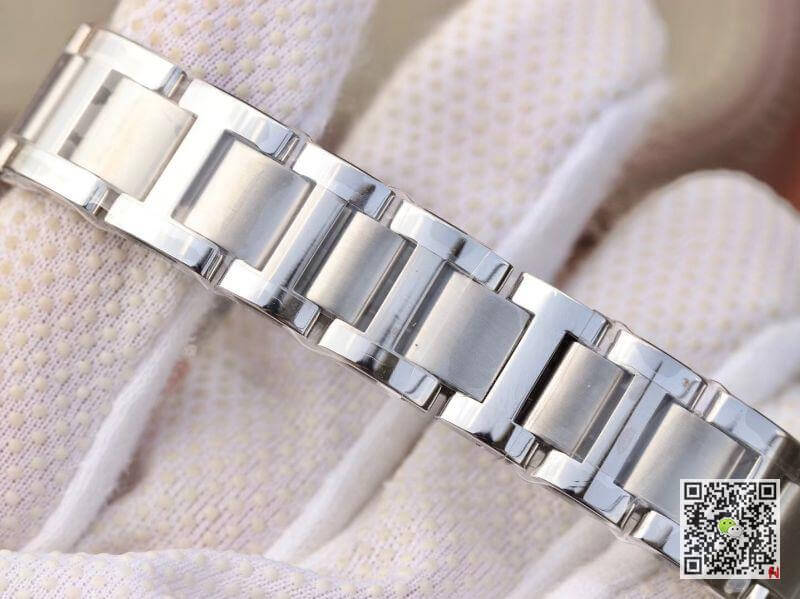 Replica Ballon Bleu De Ca*t1er W6920084 V6 Factory 1:1 Best Edition Swiss Quartz ETA157 Silver Dial