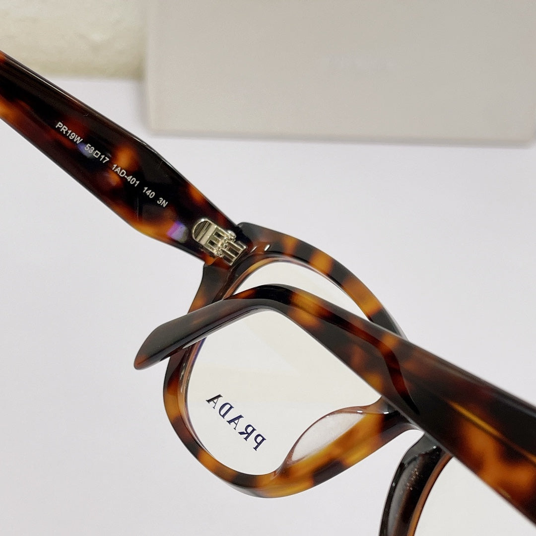 Pra*a Glasses