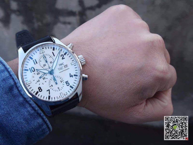 Replica IWC Pilot Chronograph IW377725 ZF Factory 1:1 Best Edition Swiss ETA7750 Leather Watch Strap