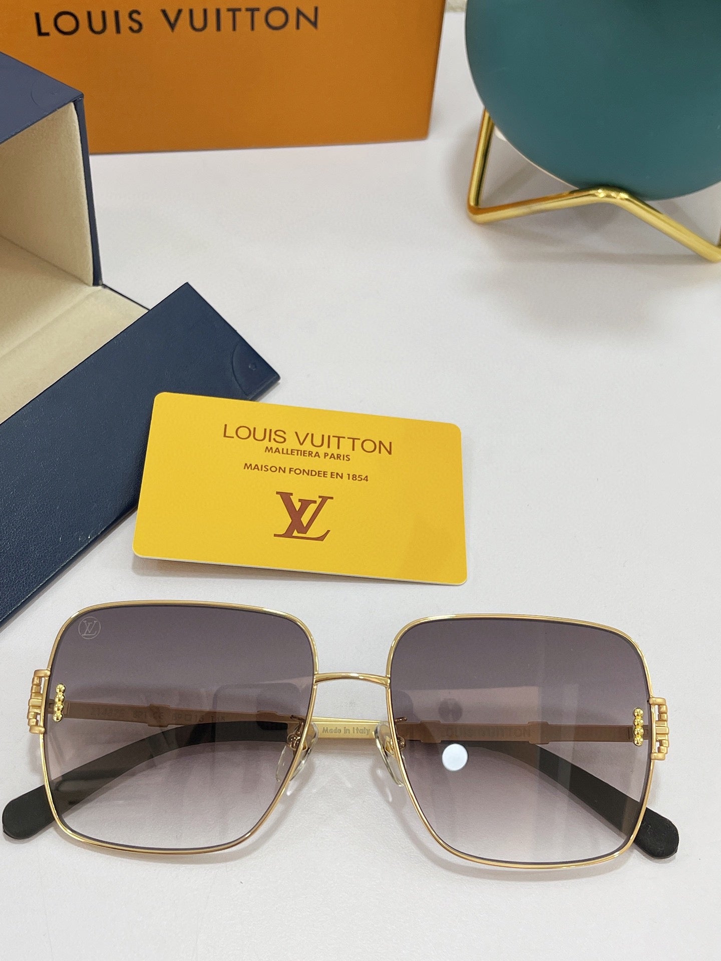 L0vis Vvtt0n Sunglasses