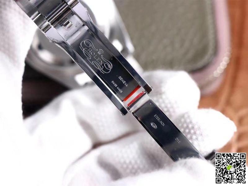 Replica R01ex Sky Dweller M326934-0003 1:1 Best Edition Noob Factory Blue Dial Swiss ETA9001
