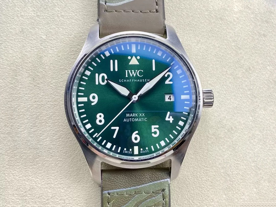 Replica IWC Pilot IW328205 1:1 Best Edition M+ Factory Leather Strap