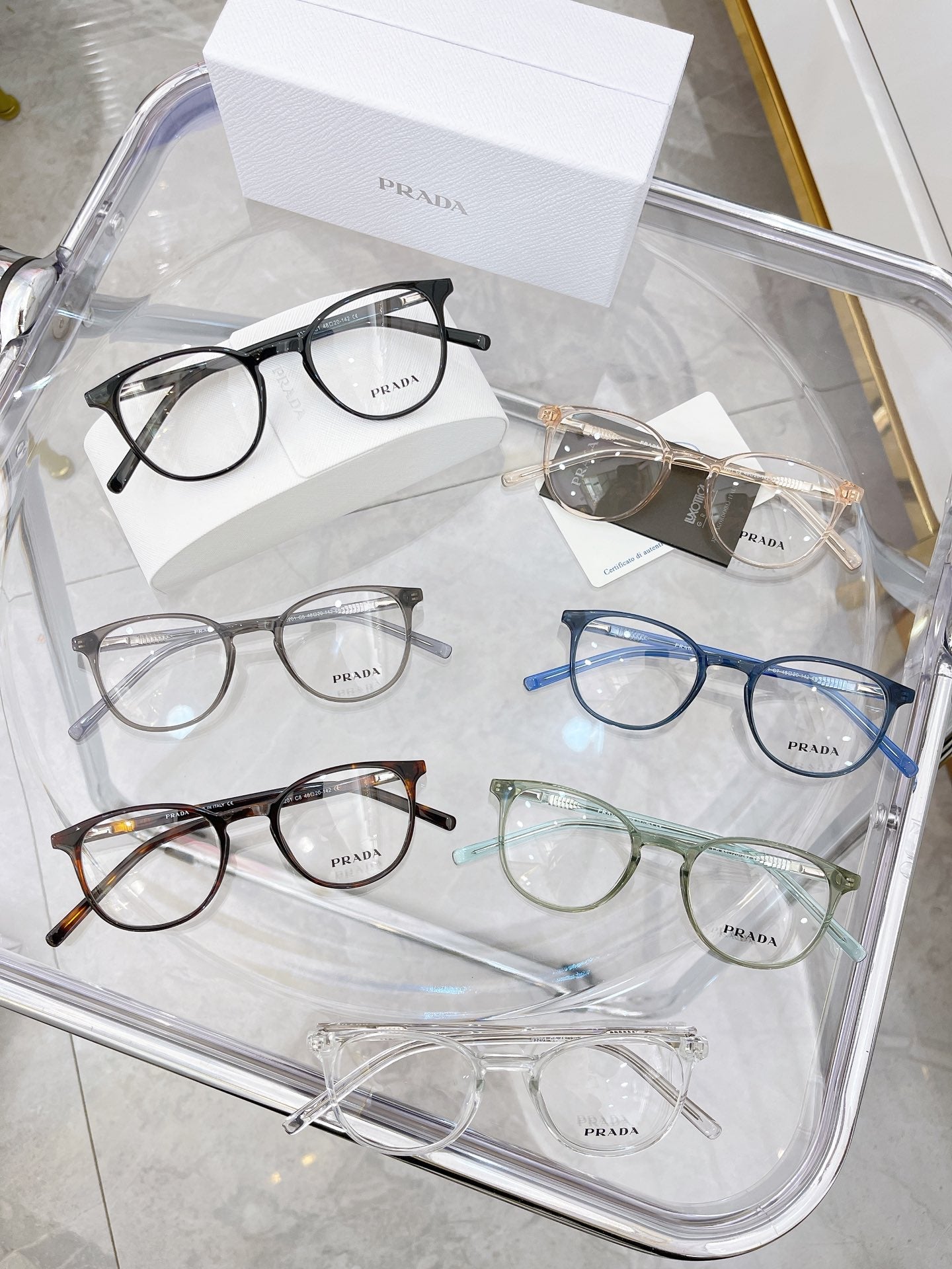 Pra*a Glasses
