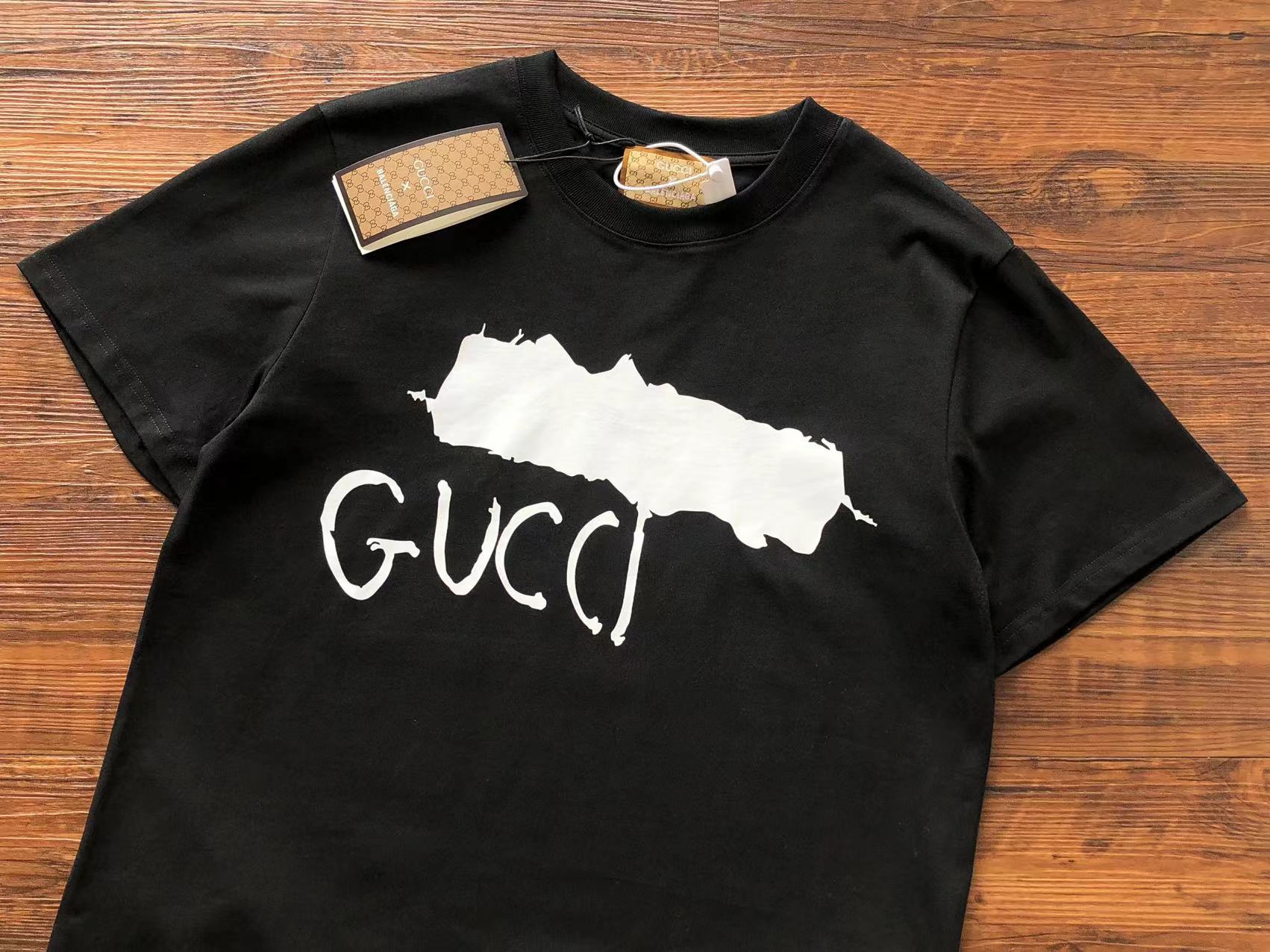 Gvc*1 x Ba1en*iaga T-shirt