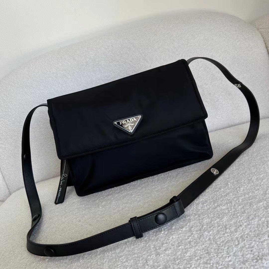 Pra*a Bag Dupe