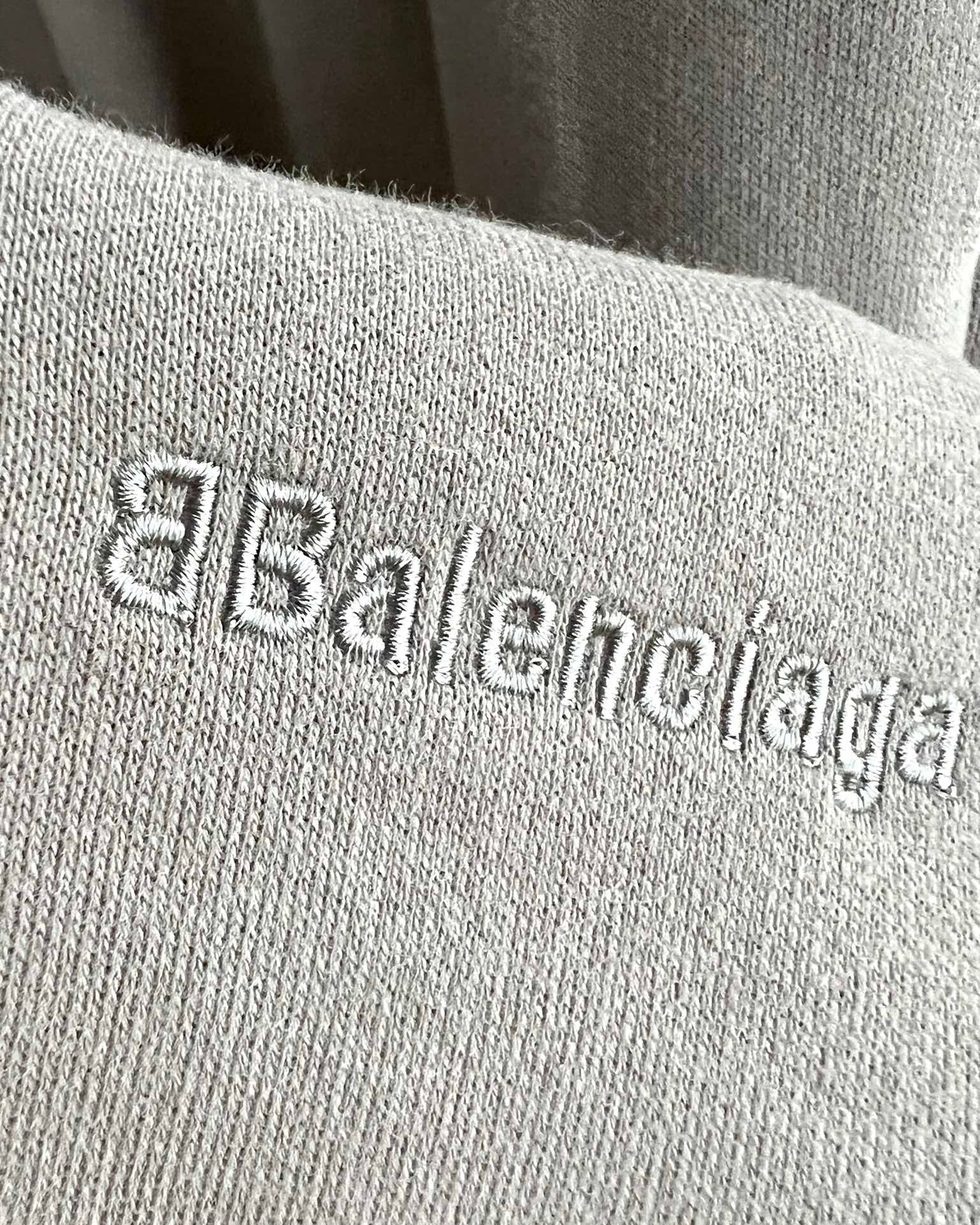 Ba1en*iaga Shorts
