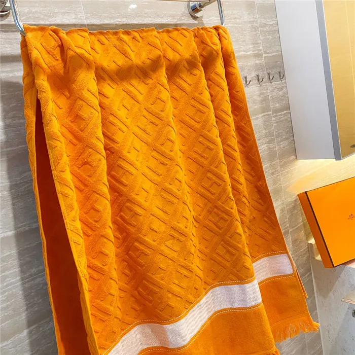H**me5 Bath towel