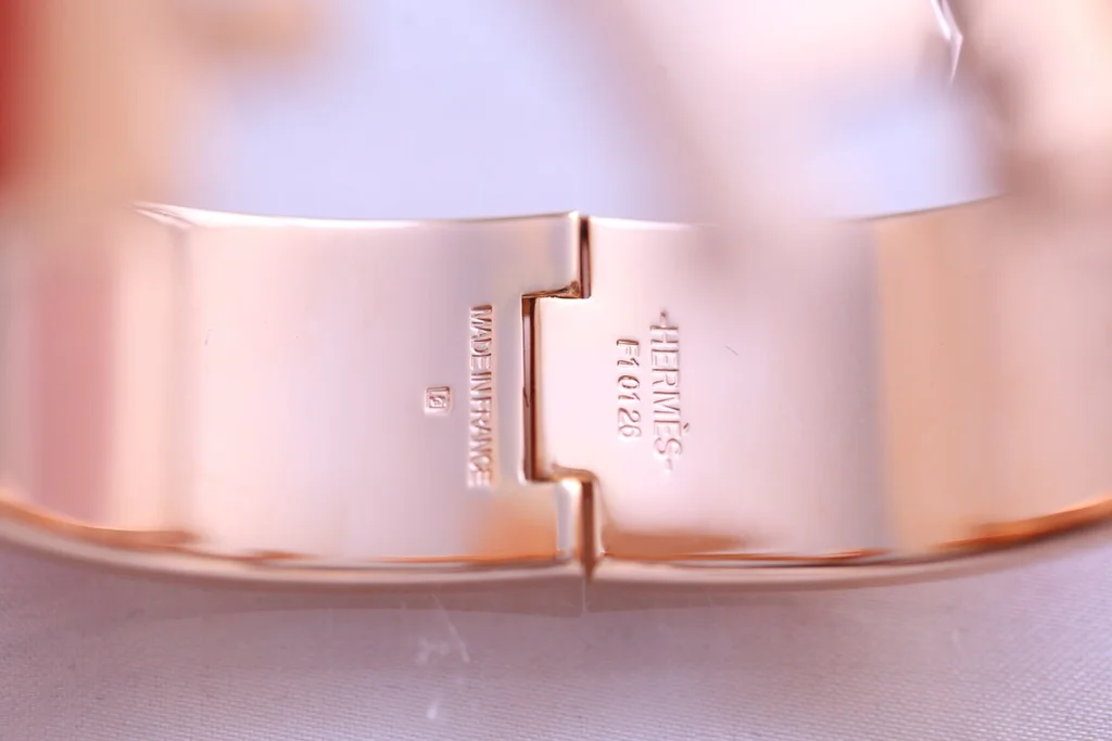 H**me5 bracelet