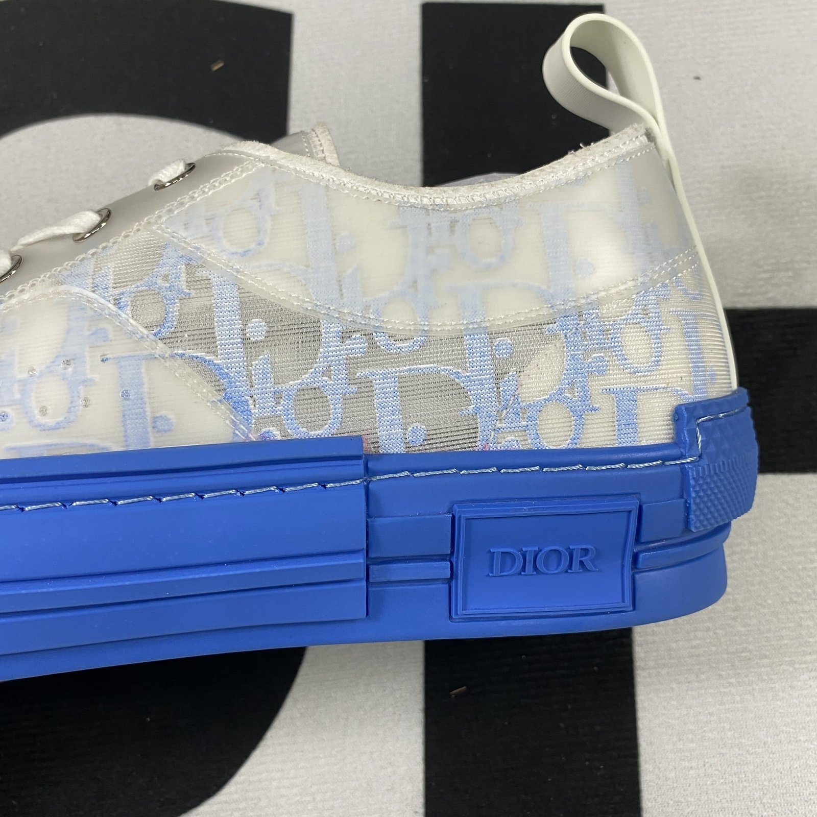 D10r B23 High Top Sneaker 5