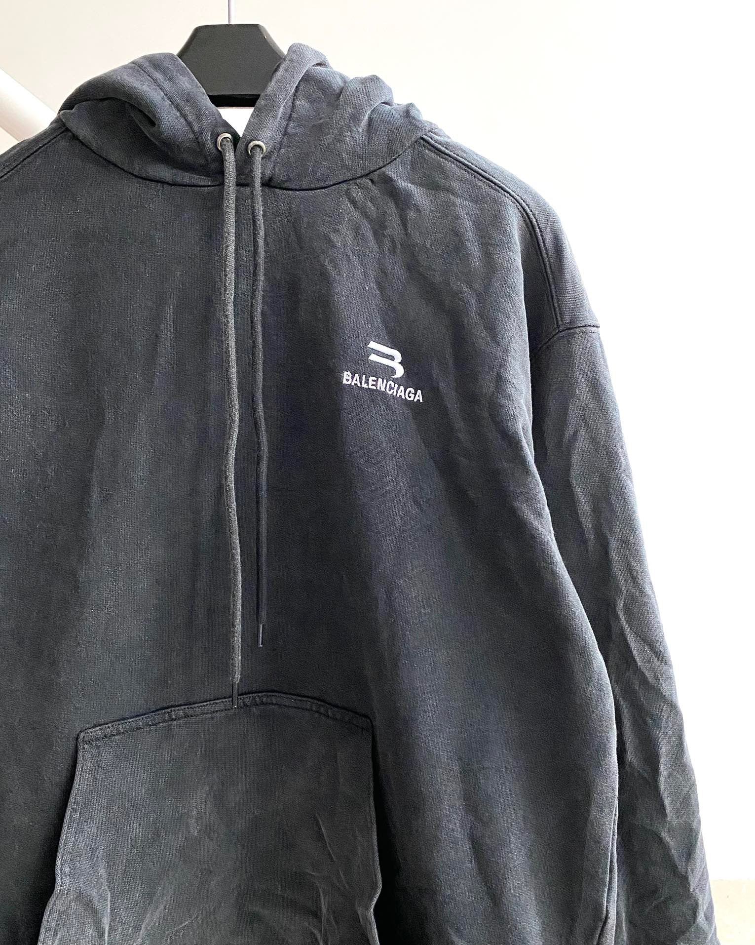 Ba1en*iaga Hoodie