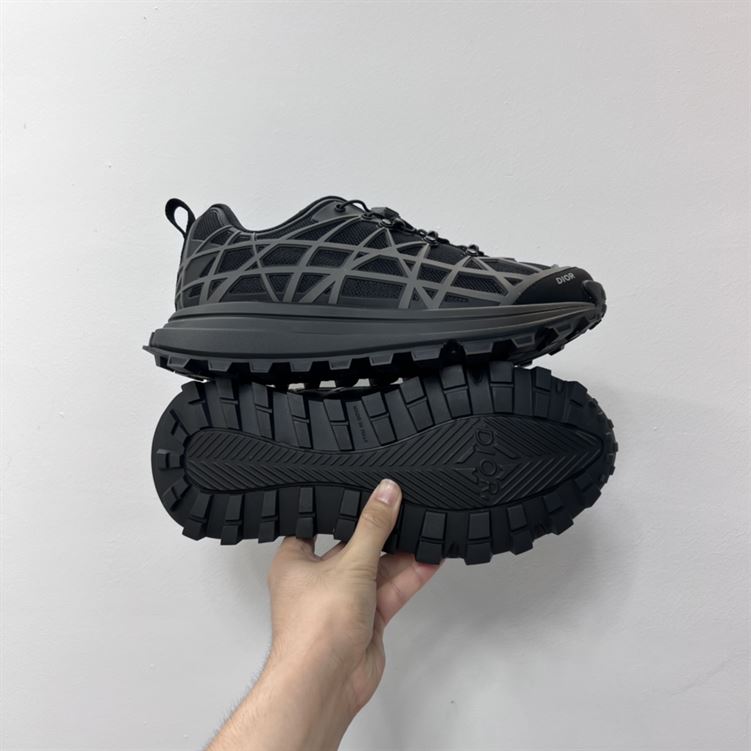 D10r B31 RUNNER SNEAKER BLACK   DO095