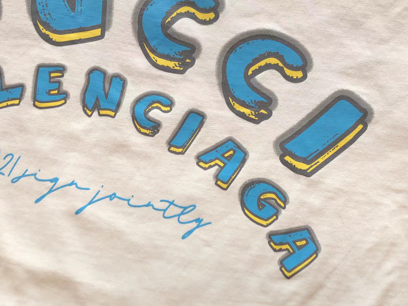 Gvc*1 x Ba1en*iaga T-shirt