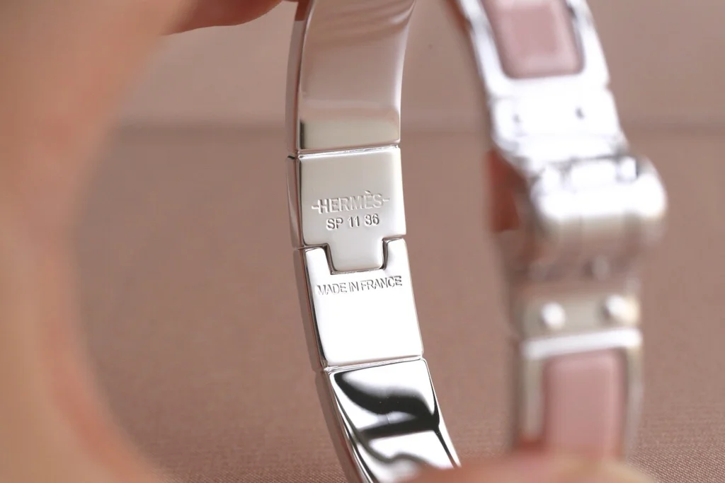 H**me5 bracelet