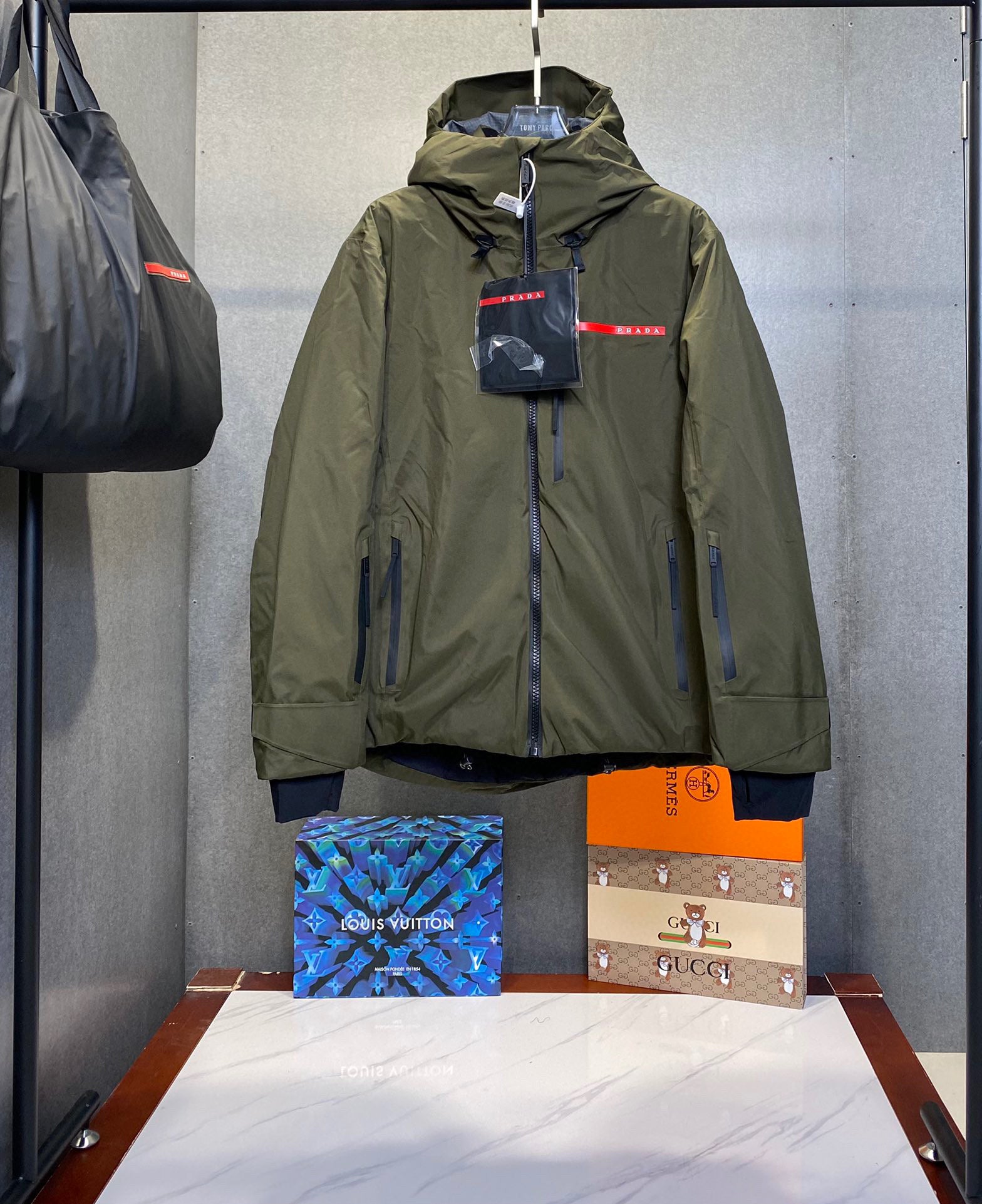 Pra*a Jacket