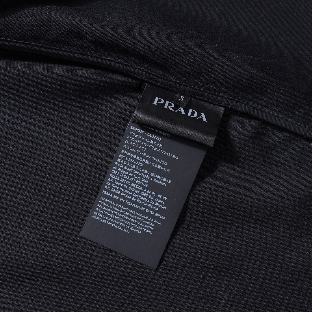 Pra*a Jacket