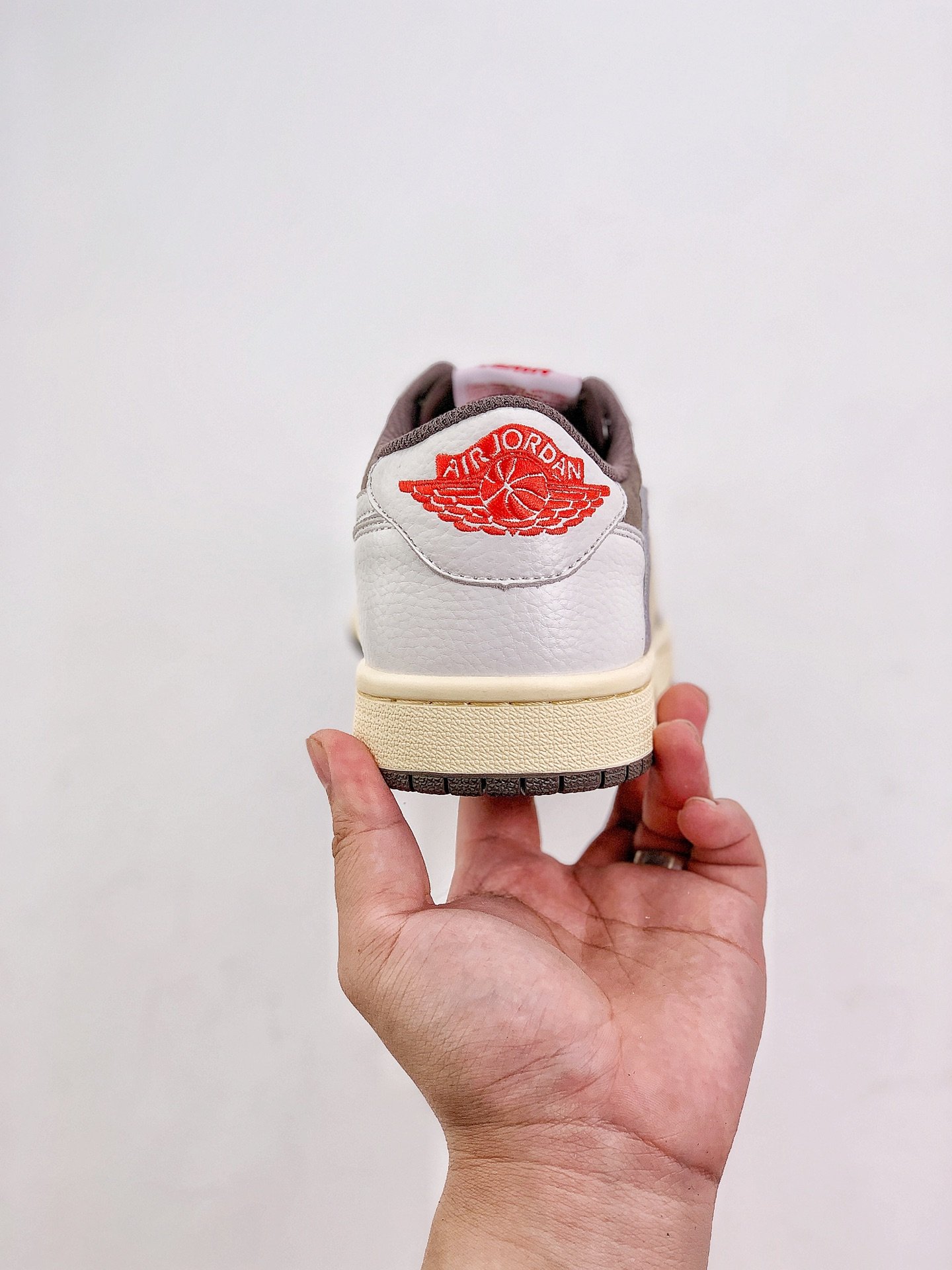 Travis Scott Reverse Mocha AJ1 Low Extended size