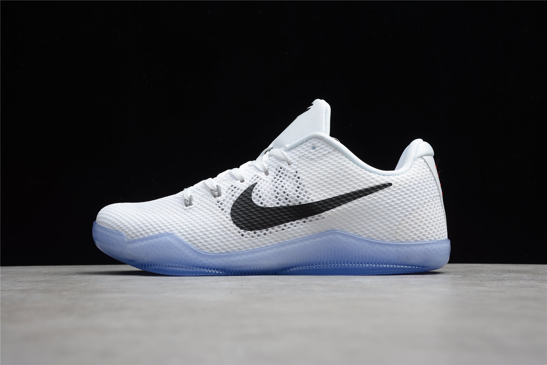 NIKE KOBE 11 x TEAM BANK WHITE