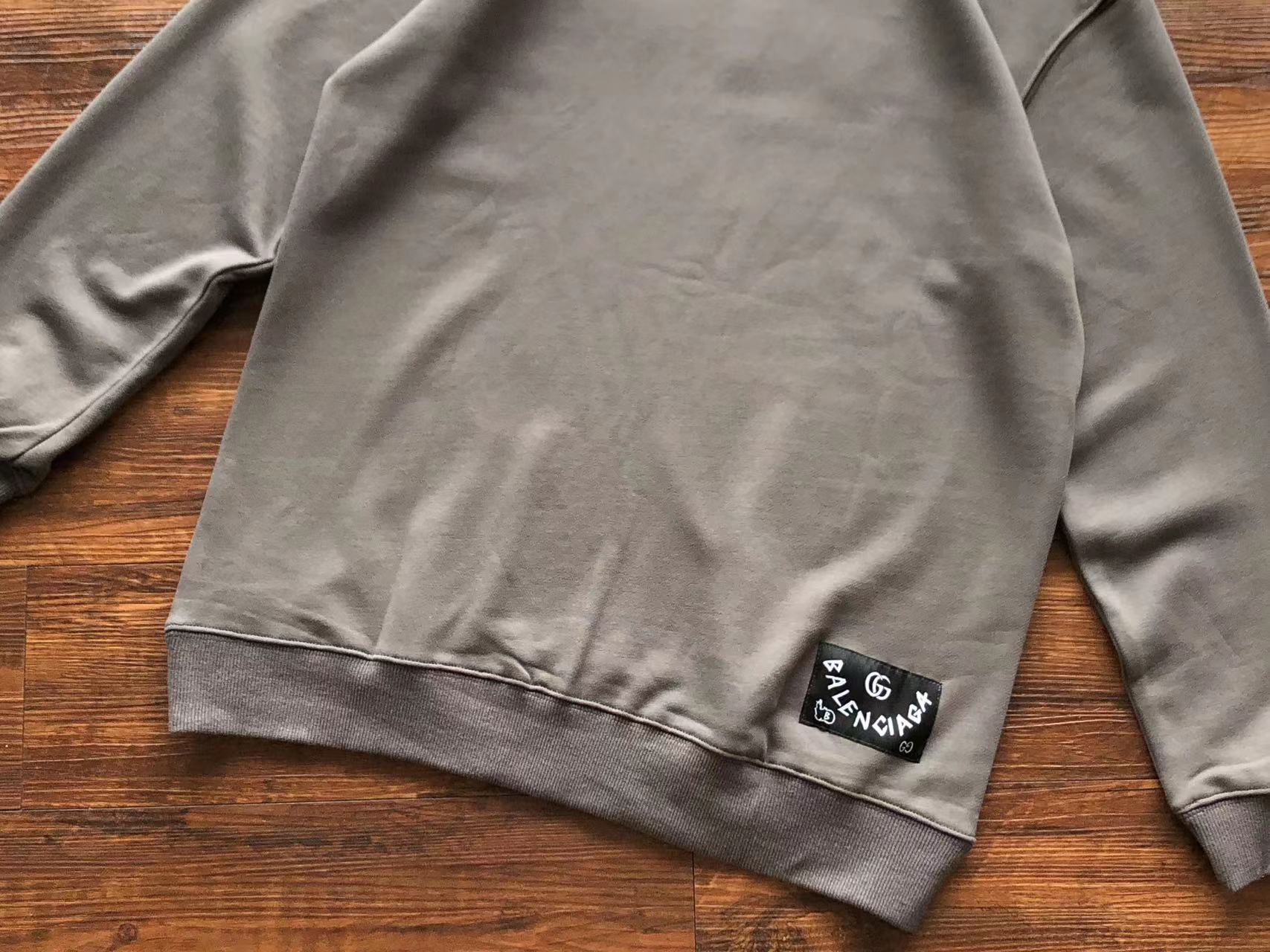 Gvc*1 x Ba1en*iaga Sweatshirt