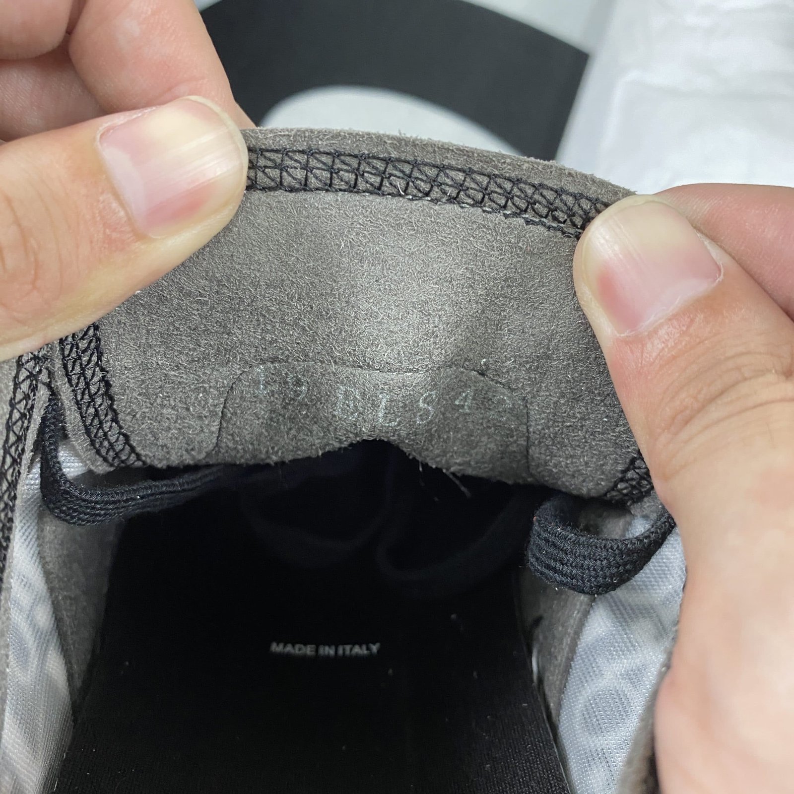 D10r B23 High Top Sneaker 3