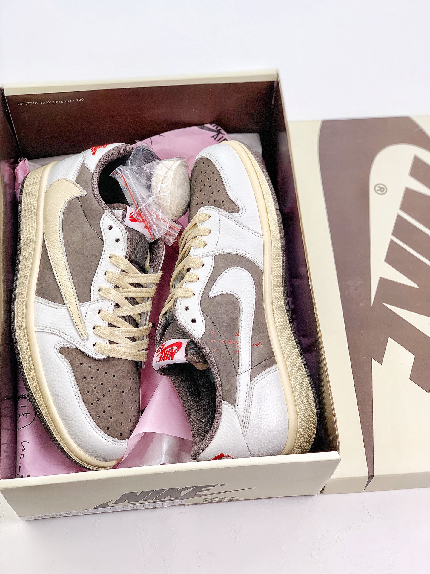 Travis Scott Reverse Mocha AJ1 Low Extended size