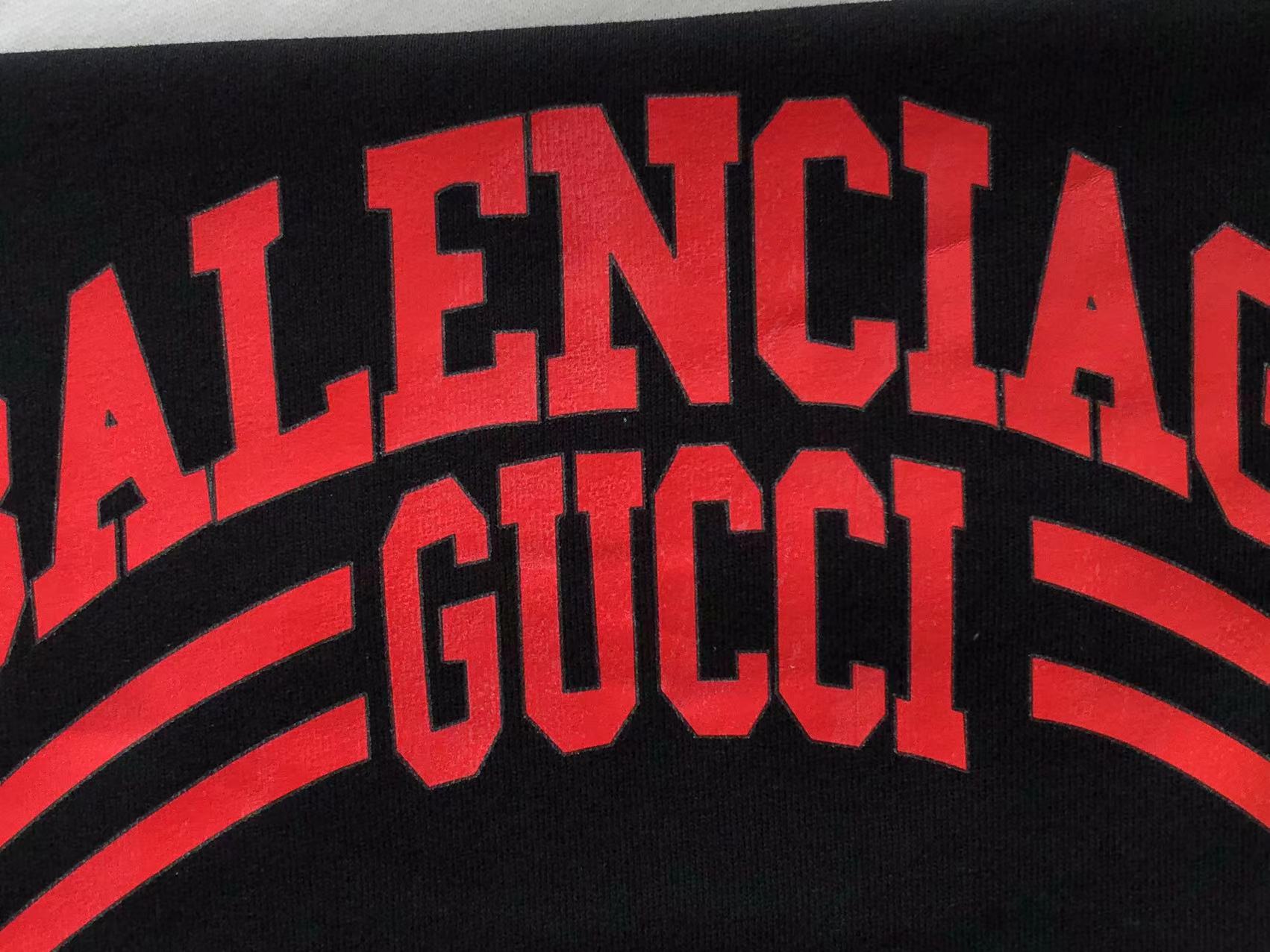 Gvc*1 x Ba1en*iaga Sweatshirt